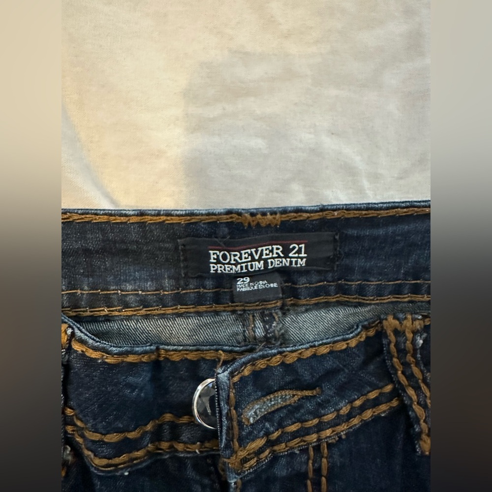 Forever 21 Women’s Premium Blue Jeans Classic Dark Wash size 29 Long - Picture 2 of 6